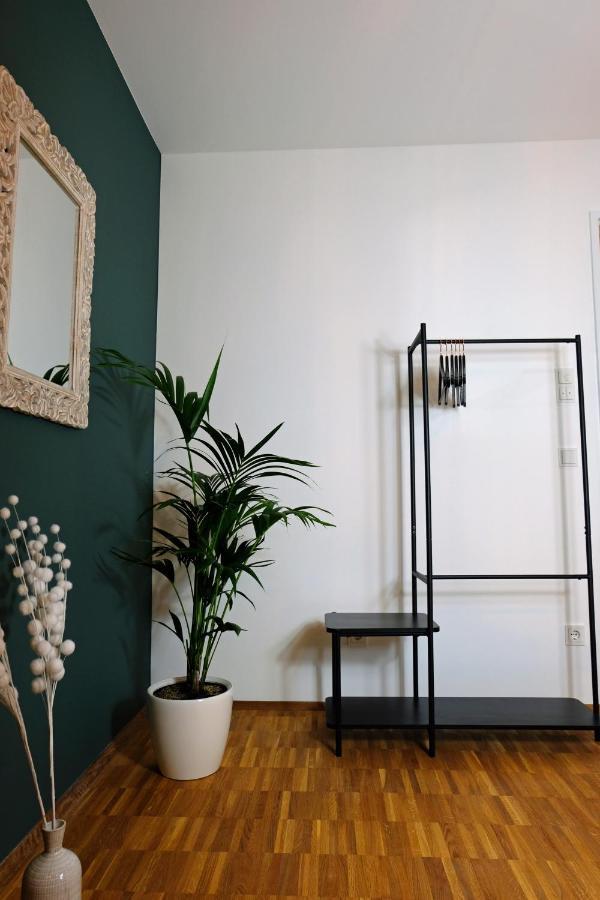 Design Apartment Nr 2 Mit Terrasse Und Parkplatz Straubing Exteriör bild